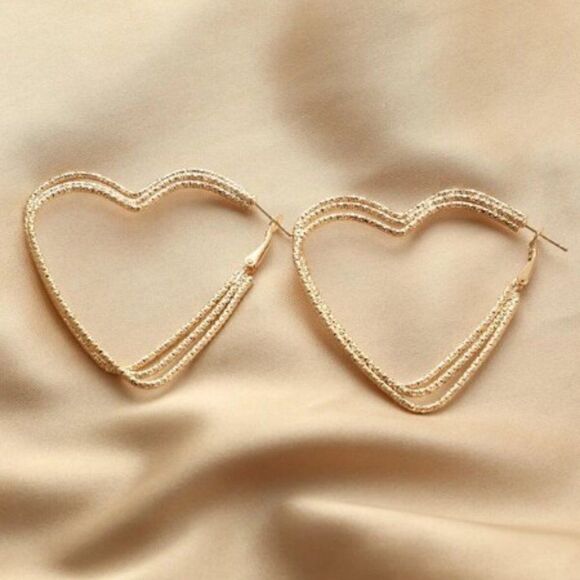 GOLD HEART LAYERED DANGLE EARRINGS - Picture 5 of 6